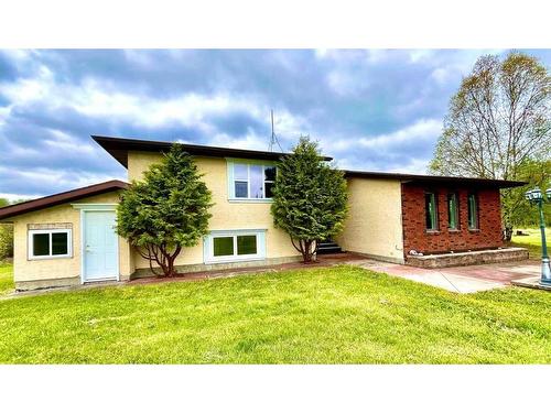 15549  Township Road 694, Plamondon, AB - Indoor Photo Showing Other Room