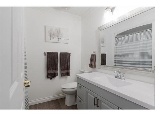 154 Maclaren Crescent, Fort Mcmurray, AB - Indoor Photo Showing Bathroom