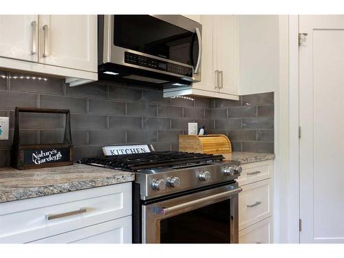 109 Pearson Drive, Fort Mcmurray, AB - Indoor Photo Showing Kitchen With Upgraded Kitchen