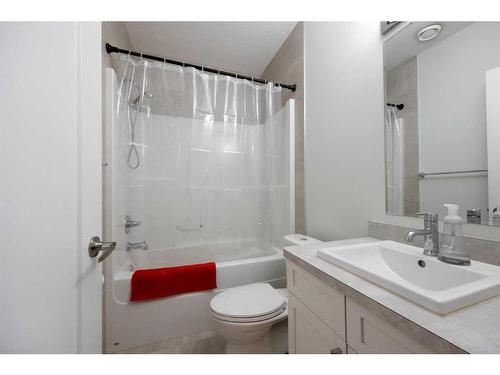 109 Pearson Drive, Fort Mcmurray, AB - Indoor Photo Showing Bathroom