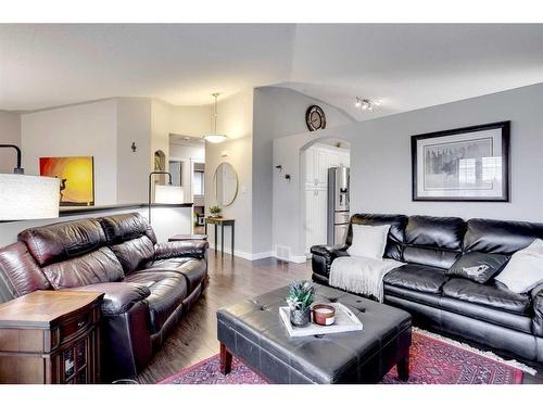 108 Williams Drive, Fort Mcmurray, AB - Indoor Photo Showing Living Room