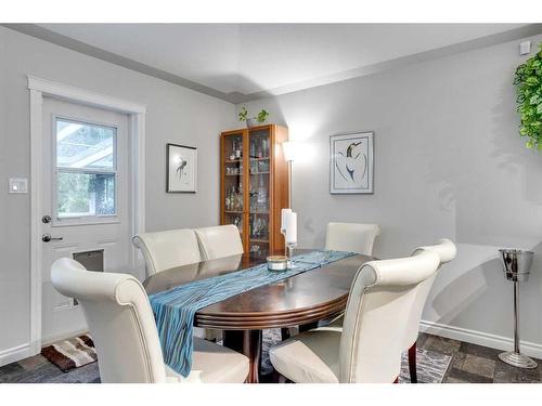 108 Williams Drive, Fort Mcmurray, AB - Indoor Photo Showing Dining Room