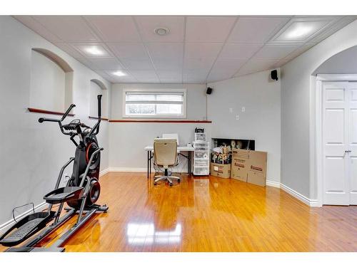 108 Williams Drive, Fort Mcmurray, AB - Indoor Photo Showing Gym Room