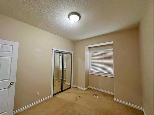 184 Paris Crescent, Fort Mcmurray, AB - Indoor Photo Showing Other Room