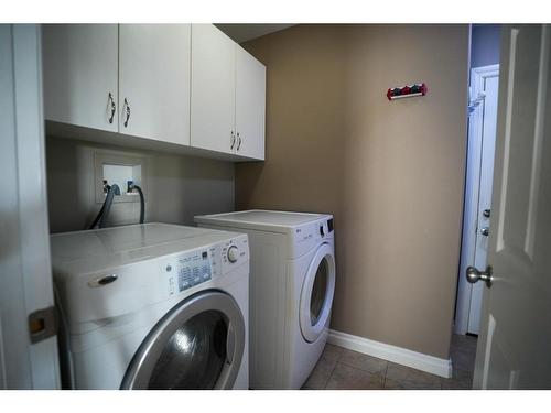 533 Walnut Crescent, Fort Mcmurray, AB - Indoor Photo Showing Laundry Room