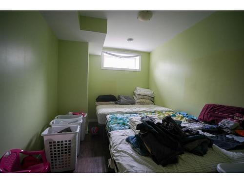 533 Walnut Crescent, Fort Mcmurray, AB - Indoor Photo Showing Bedroom