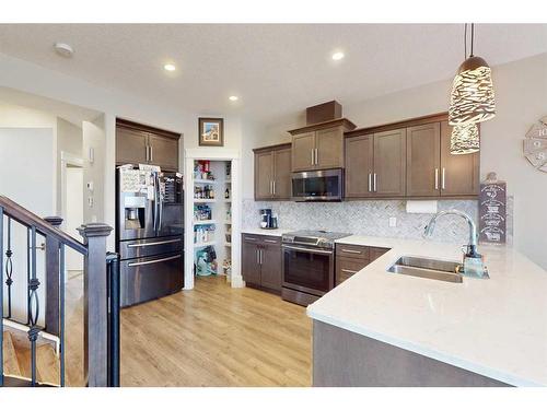 162 Athabasca Crescent, Fort Mcmurray, AB - Indoor Photo Showing Kitchen With Double Sink With Upgraded Kitchen