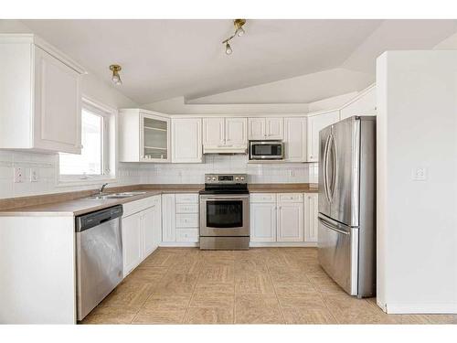 105 Atkinson Road, Fort Mcmurray, AB - Indoor Photo Showing Kitchen With Stainless Steel Kitchen