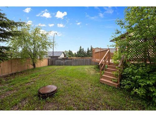 304 Beaton Place, Fort Mcmurray, AB - Outdoor With Backyard