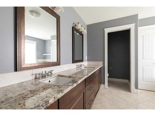 201 Chestnut Way, Fort Mcmurray, AB - Indoor Photo Showing Bathroom