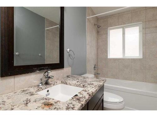 201 Chestnut Way, Fort Mcmurray, AB - Indoor Photo Showing Bathroom