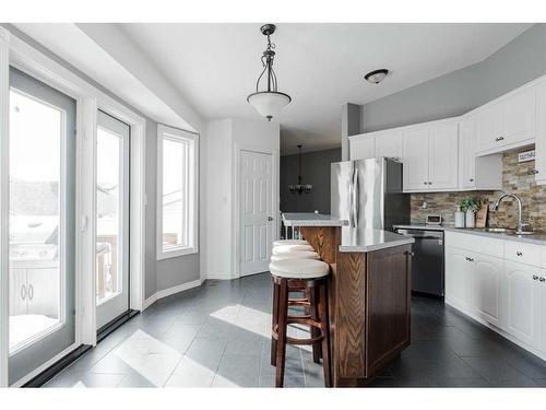 251 Atkinson Lane, Fort Mcmurray, AB - Indoor Photo Showing Kitchen With Stainless Steel Kitchen