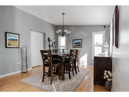 251 Atkinson Lane, Fort Mcmurray, AB - Indoor Photo Showing Dining Room