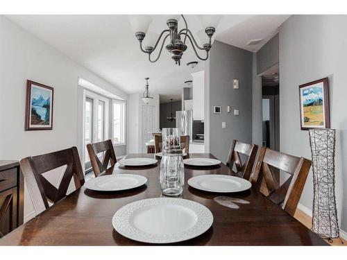 251 Atkinson Lane, Fort Mcmurray, AB - Indoor Photo Showing Dining Room