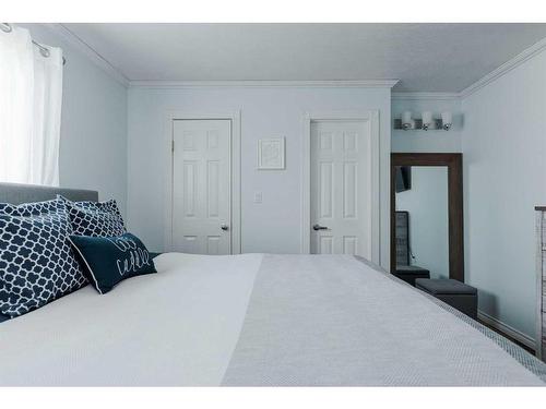 251 Atkinson Lane, Fort Mcmurray, AB - Indoor Photo Showing Bedroom