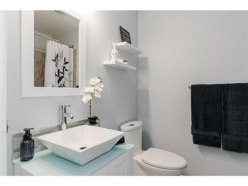 251 Atkinson Lane, Fort Mcmurray, AB - Indoor Photo Showing Bathroom