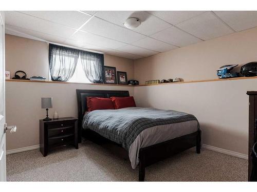 251 Atkinson Lane, Fort Mcmurray, AB - Indoor Photo Showing Bedroom