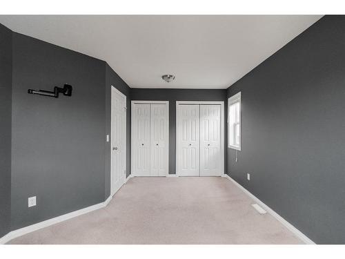 156 Fox Crescent, Fort Mcmurray, AB - Indoor Photo Showing Other Room