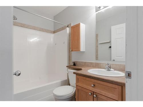 156 Fox Crescent, Fort Mcmurray, AB - Indoor Photo Showing Bathroom