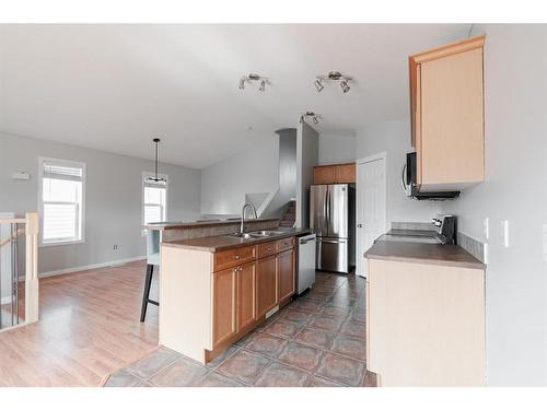 156 Fox Crescent, Fort Mcmurray, AB - Indoor Photo Showing Kitchen With Double Sink