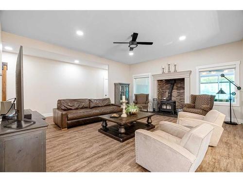 6537A Draper Road, Fort Mcmurray, AB - Indoor Photo Showing Living Room With Fireplace