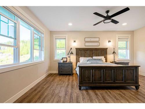 6537A Draper Road, Fort Mcmurray, AB - Indoor Photo Showing Bedroom