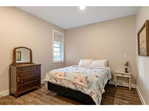 6537A Draper Road, Fort Mcmurray, AB - Indoor Photo Showing Bedroom