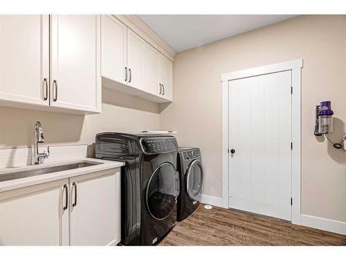 6537A Draper Road, Fort Mcmurray, AB - Indoor Photo Showing Laundry Room