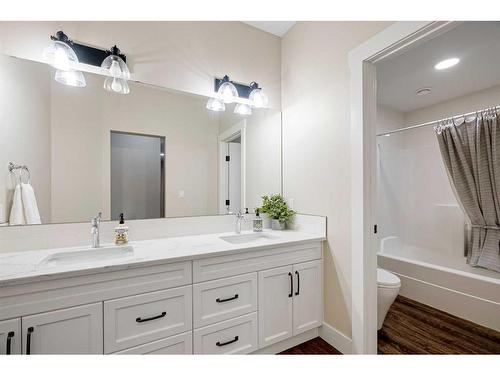 6537A Draper Road, Fort Mcmurray, AB - Indoor Photo Showing Bathroom