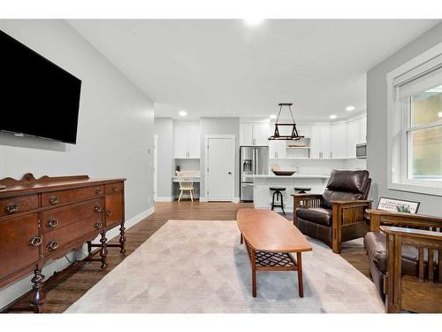 6537A Draper Road, Fort Mcmurray, AB - Indoor Photo Showing Living Room