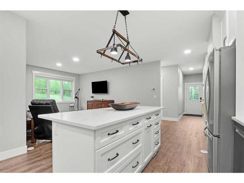 6537A Draper Road, Fort Mcmurray, AB - Indoor Photo Showing Kitchen