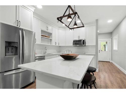 6537A Draper Road, Fort Mcmurray, AB - Indoor Photo Showing Kitchen With Upgraded Kitchen