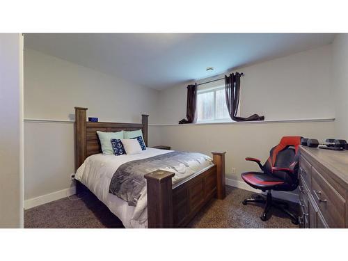 205 Elm Street, Fort Mcmurray, AB - Indoor Photo Showing Bedroom