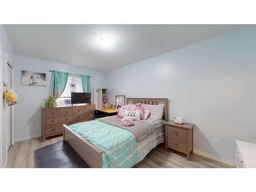 205 Elm Street, Fort Mcmurray, AB - Indoor Photo Showing Bedroom