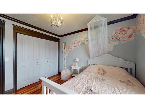 307 Berard Crescent, Fort Mcmurray, AB - Indoor Photo Showing Bedroom