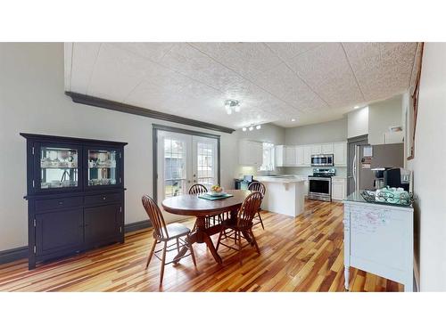 307 Berard Crescent, Fort Mcmurray, AB - Indoor Photo Showing Dining Room
