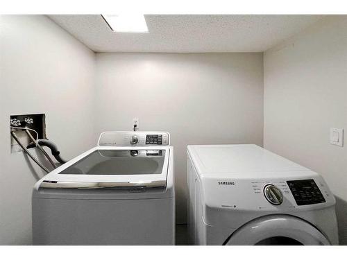 240 Windsor Drive, Fort Mcmurray, AB - Indoor Photo Showing Laundry Room