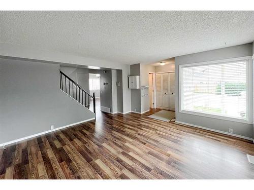 240 Windsor Drive, Fort Mcmurray, AB - Indoor Photo Showing Other Room