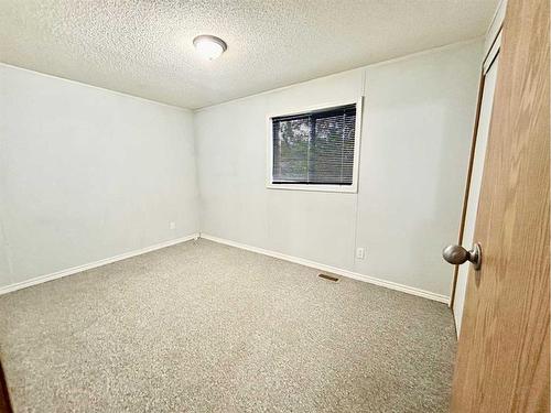 188 Mustang Road Se, Fort Mcmurray, AB - Indoor Photo Showing Other Room