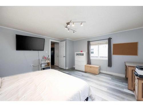 113 Cree Place, Fort Mcmurray, AB - Indoor Photo Showing Bedroom