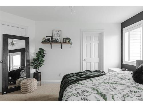 176 Mountain Avens Crescent, Fort Mcmurray, AB - Indoor Photo Showing Bedroom