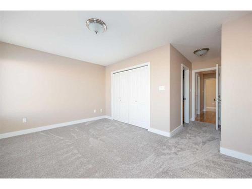 498 Pacific Crescent, Fort Mcmurray, AB - Indoor Photo Showing Other Room