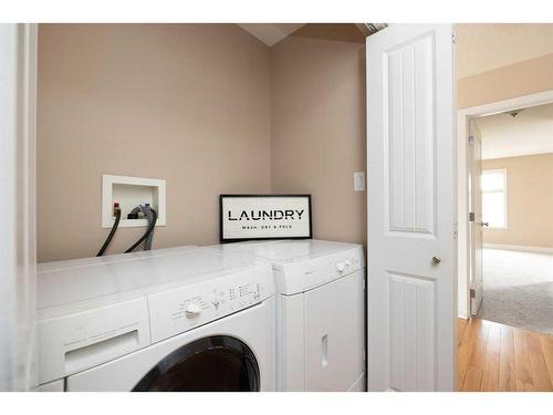 498 Pacific Crescent, Fort Mcmurray, AB - Indoor Photo Showing Laundry Room