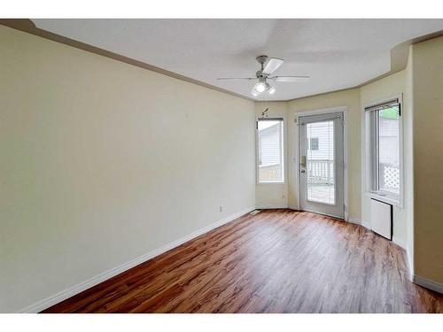 190 Campbell Crescent, Fort Mcmurray, AB - Indoor Photo Showing Laundry Room