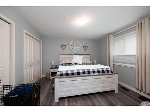 256 Shady Lane, Rural Athabasca County, AB - Indoor Photo Showing Bedroom