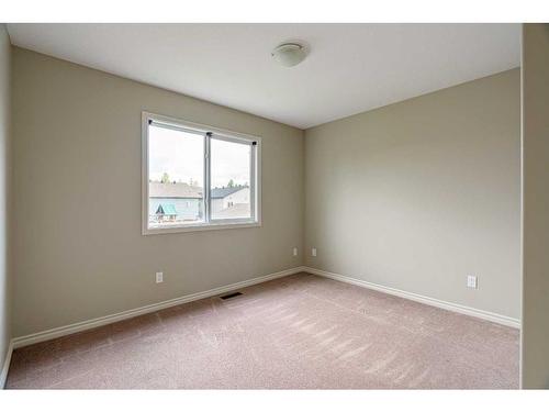 292 Starling Street, Fort Mcmurray, AB - Indoor Photo Showing Other Room