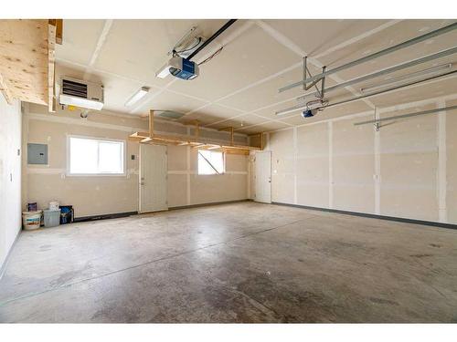 292 Starling Street, Fort Mcmurray, AB - Indoor Photo Showing Garage