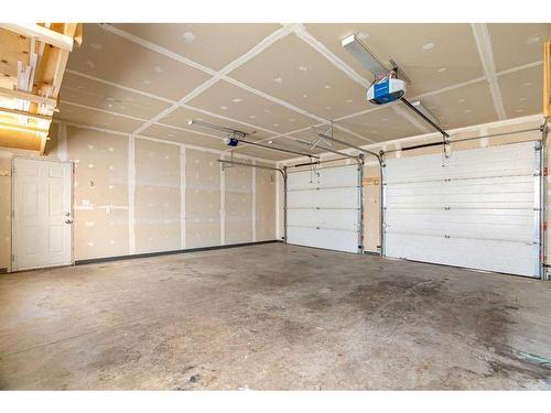 292 Starling Street, Fort Mcmurray, AB - Indoor Photo Showing Garage