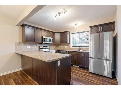 292 Starling Street, Fort Mcmurray, AB - Indoor Photo Showing Kitchen With Upgraded Kitchen