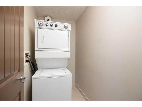 312-136A Sandpiper Road, Fort Mcmurray, AB - Indoor Photo Showing Laundry Room